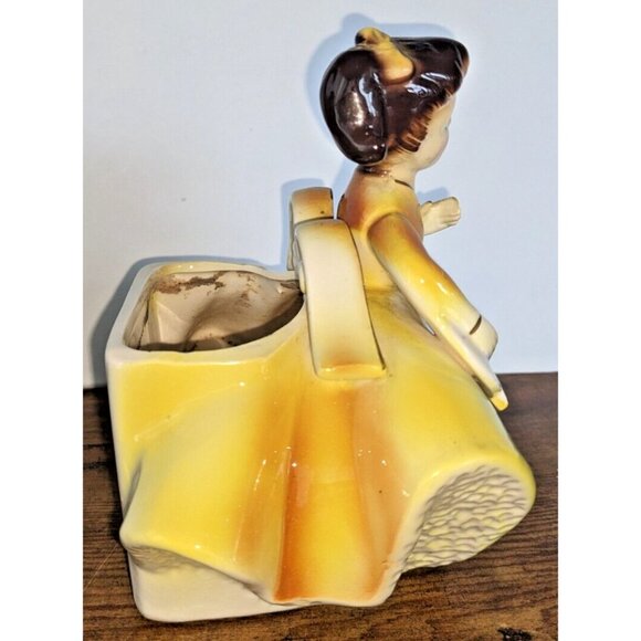 🌼 Vintage Rubens Originals planter featuring a Southern Belle in a Yellow Dress - Picture 8 of 8
